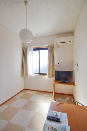 レオパレスネスト鳶尾の物件内観写真